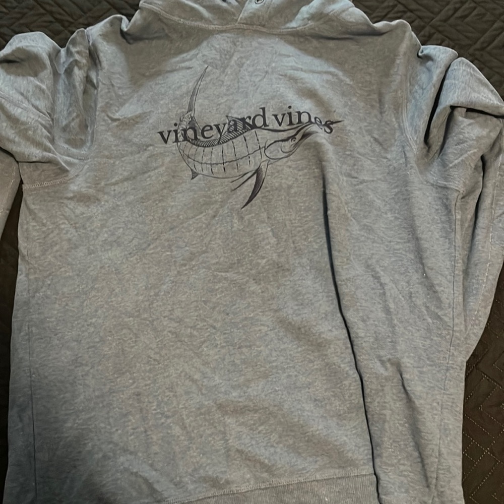Vineyard vines hoodie